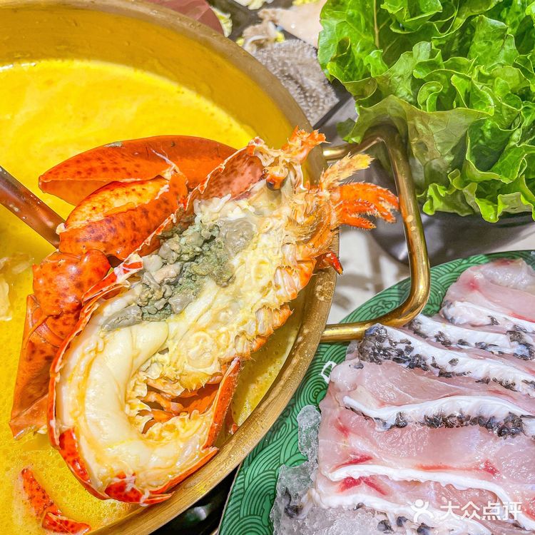 多谢澳门滴朋友半夜都要带我去吃的海鲜火锅🤣