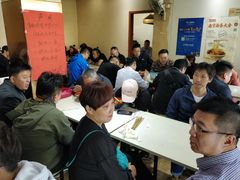 等位区-小龙大肉面馆