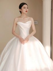 -Lady  Jane高端婚纱礼服馆