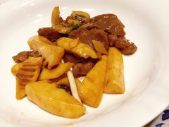 蘑菇春笋炒雪花牛舌-Yan Ting 宴庭中餐厅(上海静安瑞吉酒店)
