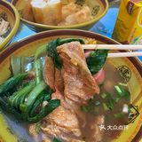 小巷子里宝藏小店铺湖南麻辣烫