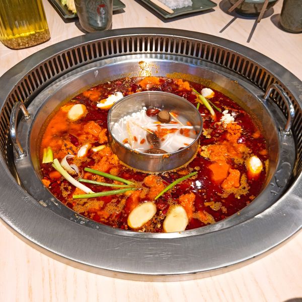 招牌高汤子母锅底 ￥ 48