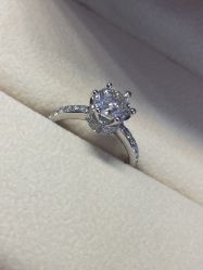 -威德钻石-克拉钻大本营(南京东路店)