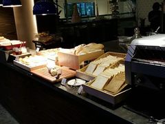 -BLU 全日制餐厅(上海安曼纳卓悦酒店)