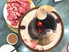 铜锅涮肉-清宫宴酒楼·计氏松枝包子