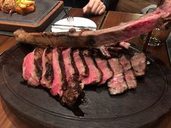 -恰餐厅及酒吧 CHAR Bar & Grill (北京丽都皇冠假日店)