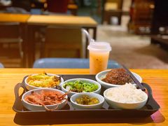 狮子头饭-阿姨食堂