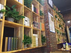 重庆小板凳吧式火锅(珠峰大街店)-小板凳·锦州烧烤(高新区店)