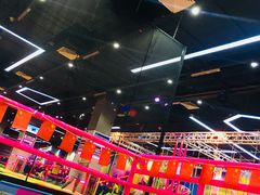 -酷跳蹦床主题公园(万胜广场店)