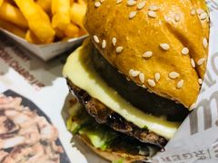 -The Habit Burger Grill 哈比特汉堡(爱琴海店)