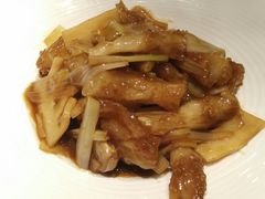 葱烧蹄筋-闫府私房菜·百年鲁菜(恒隆店)