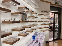 -翰佐蔡司小乐圆·依视路星趣控·暴龙眼镜折扣店