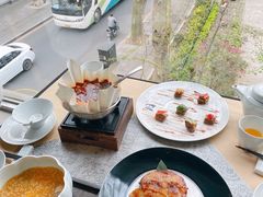 -穹六人间 people 6(岳阳路店)