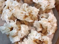 鲜虾牜内烧麦-天津乾毓德饭庄·清真传统炒菜·海鲜烧烤(咸阳路店)