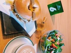 -Catch Bagel(芳草地店)