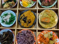 -轻蔬不用等·素食(江苏路店)