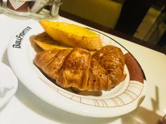 蒜烤面包-斗牛士牛排餐厅(镇明店)