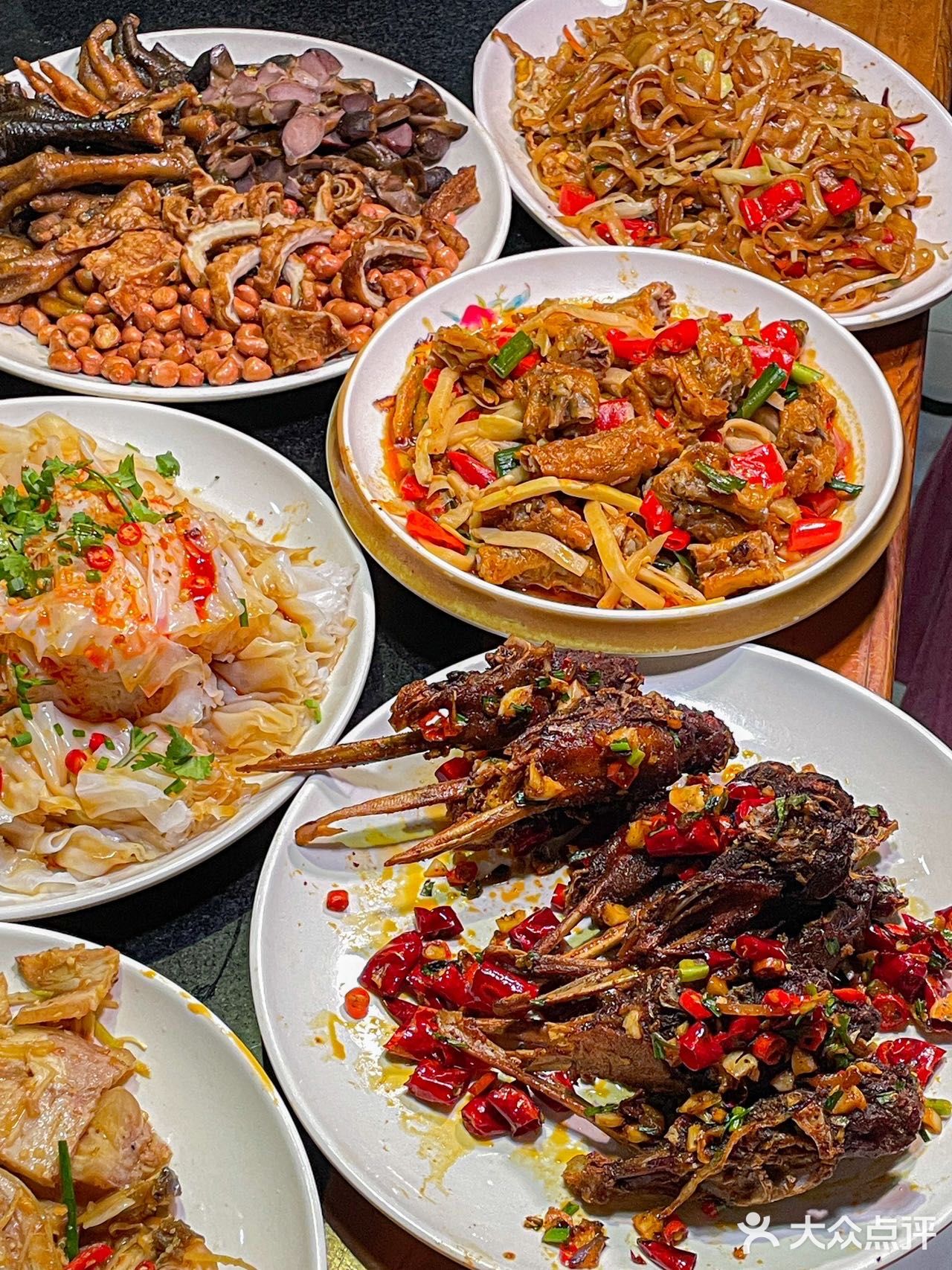 直接上手啃超级爽，如果能嘬上一口啤酒真的无敌