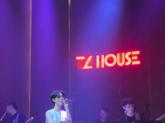 -TZ House音乐现场(来福士中心店)