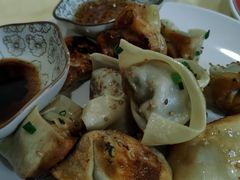生煎馄饨-小实惠嘉(威海路店)