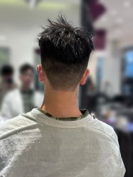 -BULB STUDIO 巴柏明星发型工作室