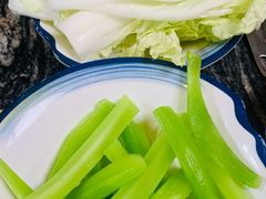 -乳仔牛牦牛汤锅 烤羊排(松潘古城店)