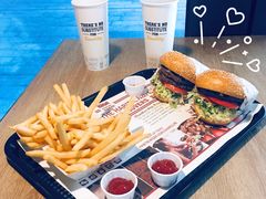 -The Habit Burger Grill 哈比特汉堡(复兴soho店)