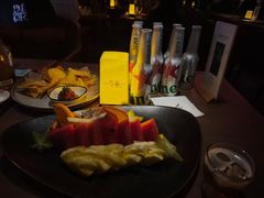 -FOUR PLAY BAR