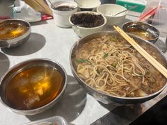 -正宗杨记普洱酸醋米线(总店)