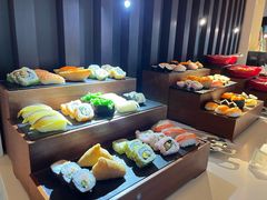 -亚洲国际大酒店·云顶阁旋转自助餐厅