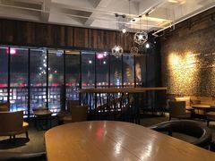 大堂-星巴克(南京大世界店)