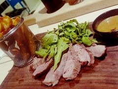 -LENBACH兰巴赫西餐啤酒坊(大连东港店)