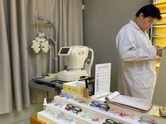 -优医视平价眼镜蔡司依视路折扣工厂店(德胜门店)