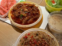 糯叽叽香辣鸡爪-乐乐大排档·30年老字号(浙江路店)