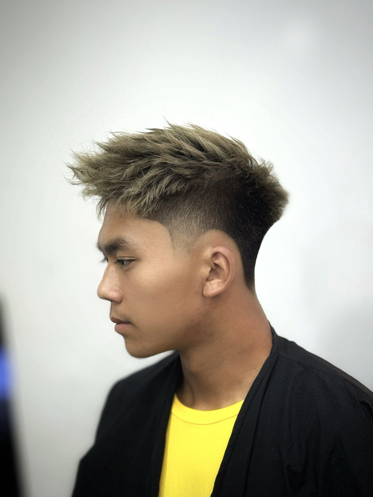 不是只是剪偏分油头的那只是一种比较流行的发型之一而已barbershop