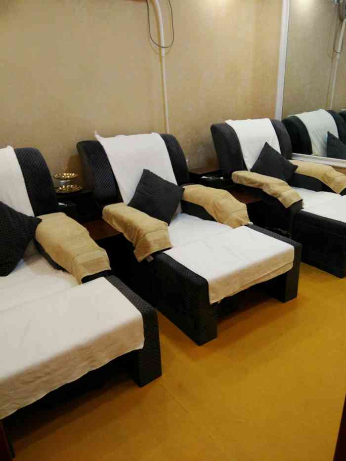  !doctype html> html lang="zh-cn"> head> meta charset="utf-8"/> 