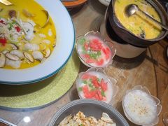 -蜜桃餐厅·伴山(湖滨商业街店)