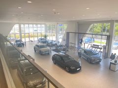 -上海冠松华奥奥迪4S店(张江店)