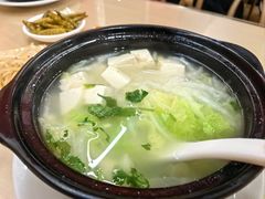 -闫家驴肉老店(华电一校店)