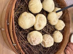 -佬钱湾仔(衣裳街店)