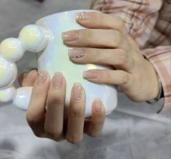 -爱纶美·美甲美睫半永久