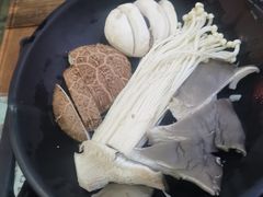 菌菇拼盘-丽江庭院之爱在路上(西单店)
