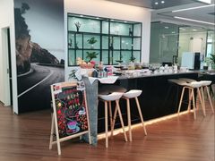 -宁波宝信宝马4S店(江北日湖店)