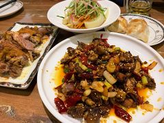柴窝堡辣子鸡-清真·玛丽亚新疆菜主题餐厅(浙江中路店)