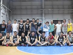 -顶峰篮球俱乐部(南头店)