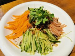 凉米线-新竹里馆·花园餐厅(兴苑路店)