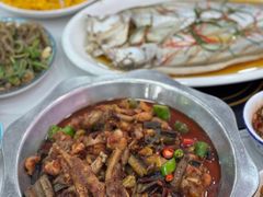-丹水桥地锅鱼·翘嘴鲌·地方特色全鱼宴(丹江口大坝店)