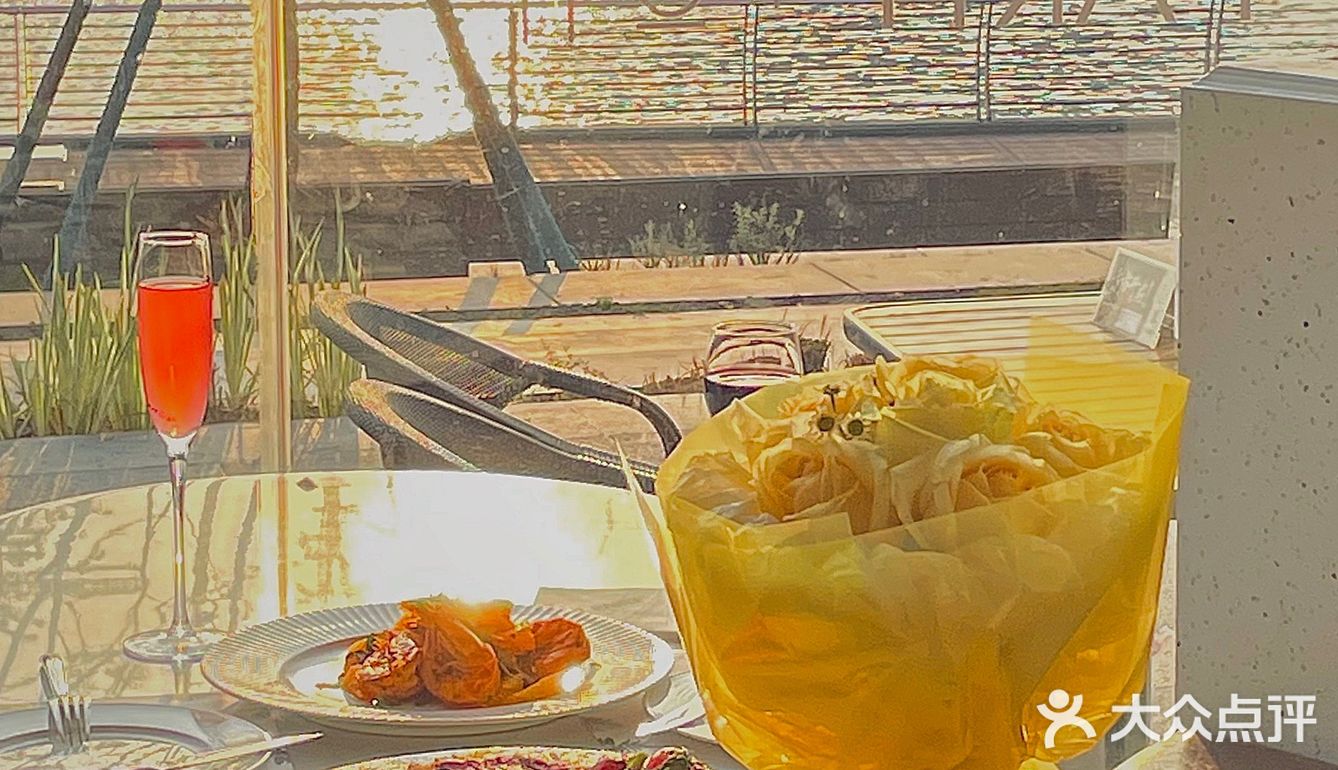 𝗩𝟳 ！你是懂浪漫的 主打一个湖畔之约🥂