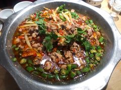 -兔行天下-鸿鹤鲜锅兔(中海国际店)