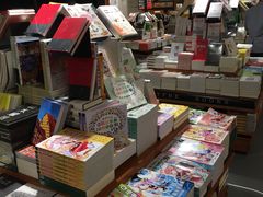 -西西弗书店&矢量咖啡(凯德晶萃广场店)